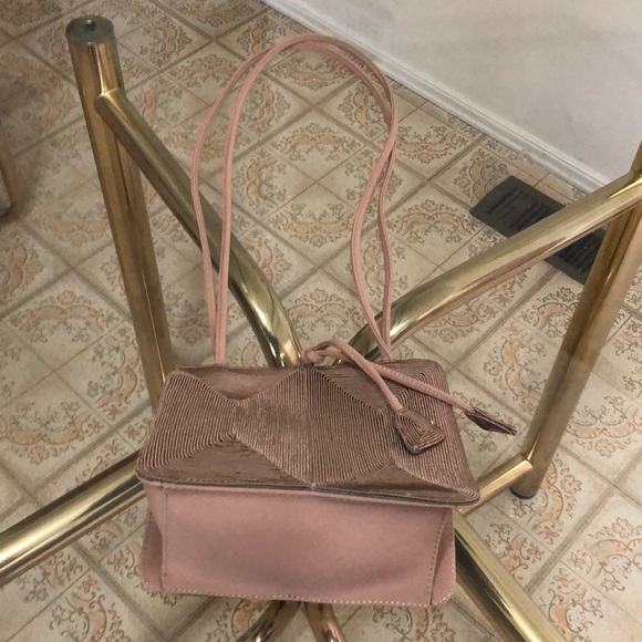 Handbag - Picture 2 of 3